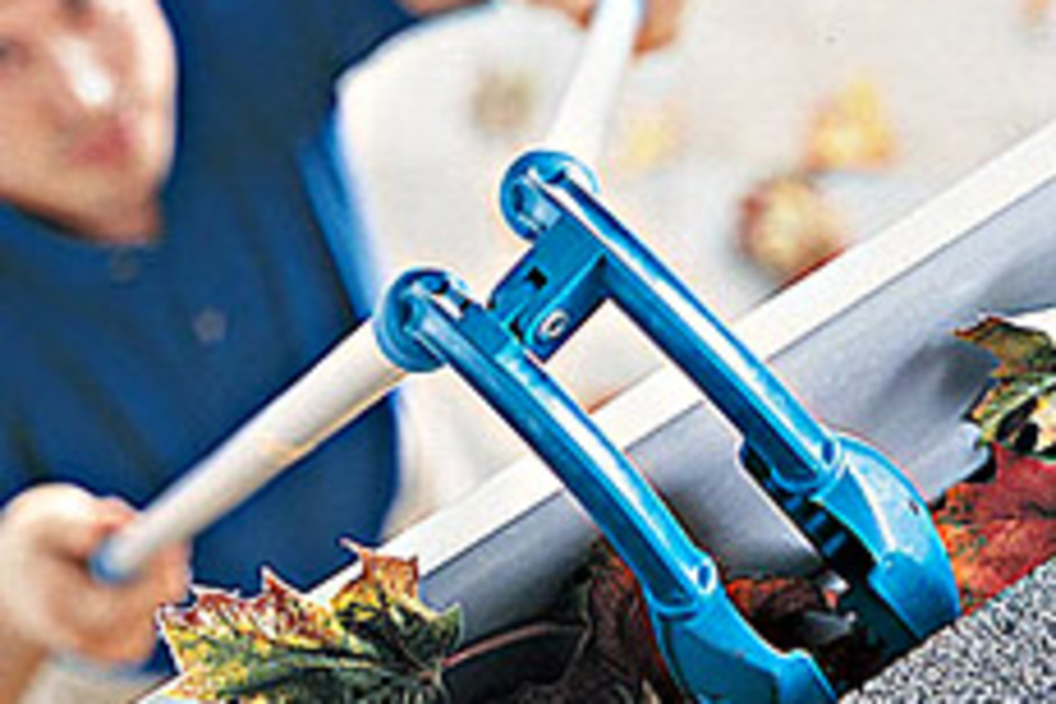 Clean Gutter Tongs Clean Gutter Tongs