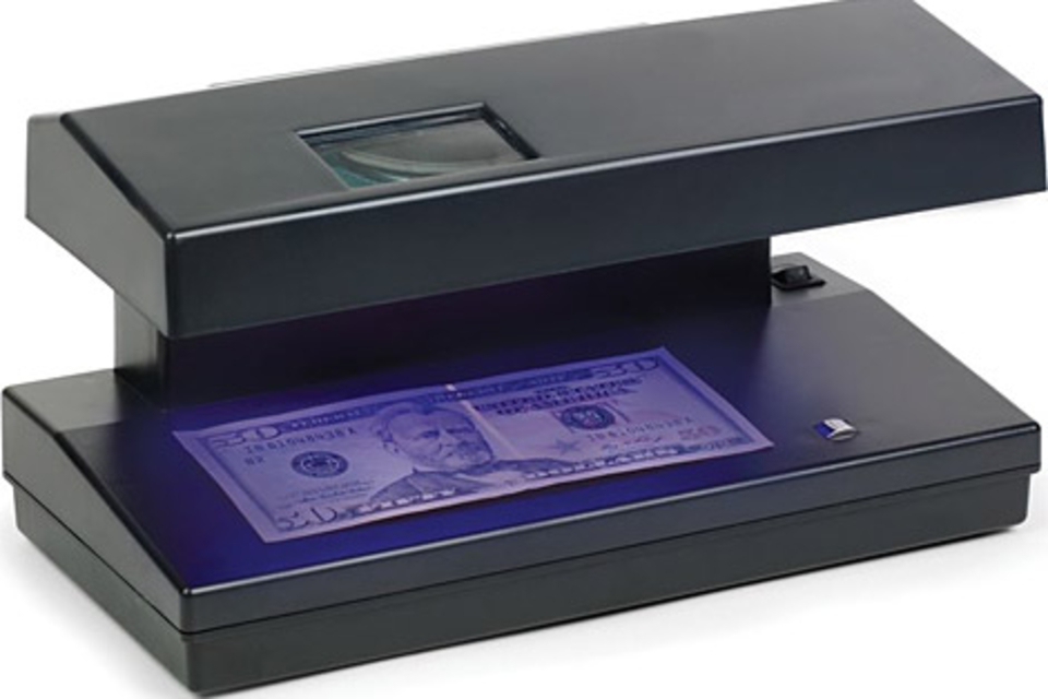 Counterfeit Bill Detector Counterfeit Bill Detector