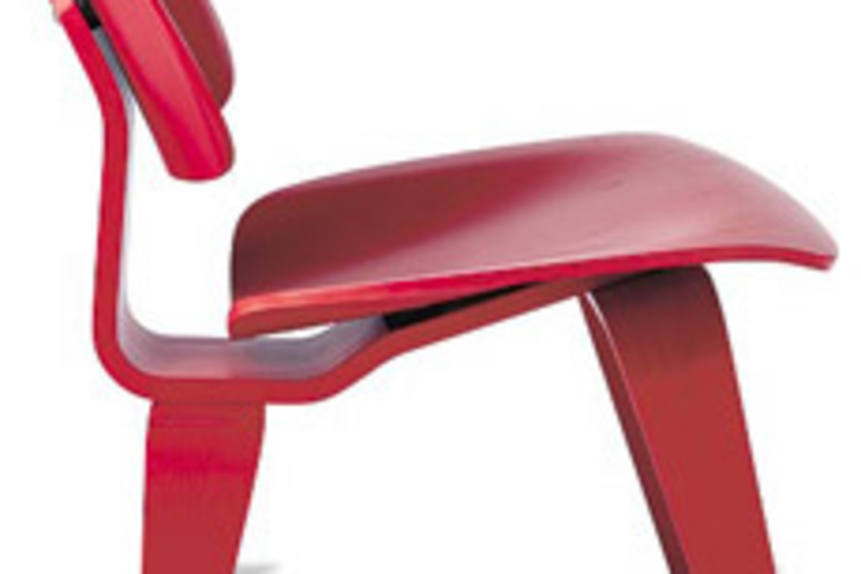 Eames Plywood Lounge Chair Eames Plywood Lounge Chair
