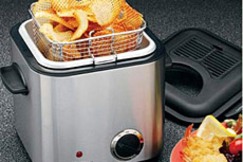 Snack-Size Deep Fryer Snack-Size Deep Fryer