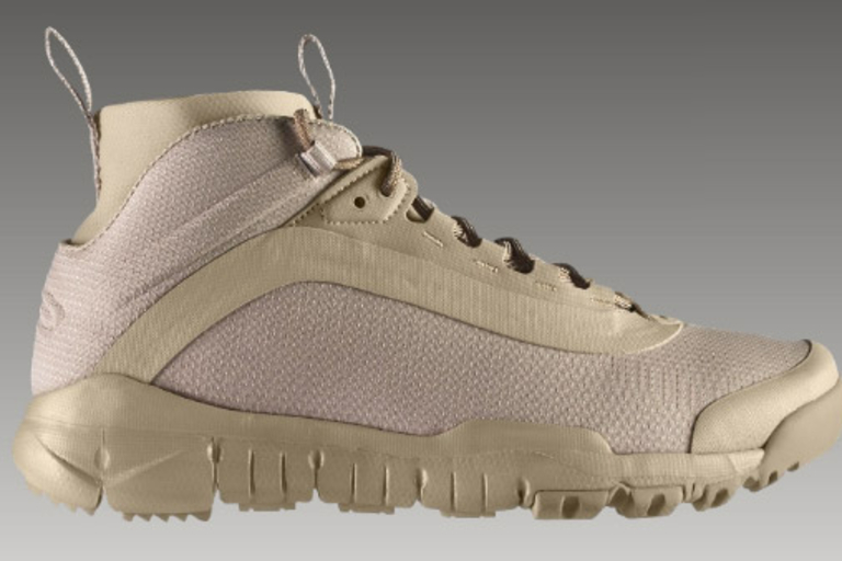 nike tan boots