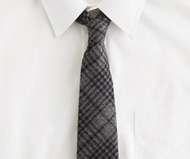 Sawtooth Flannel Tie