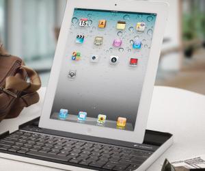 Logitech iPad Keyboard Case