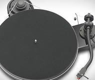 Pro-Ject RPM 1.3 Genie Turntable