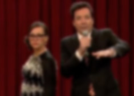 Jimmy Fallon & Rashida Jones' Holiday Medley