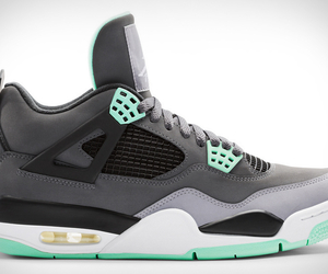Air Jordan 4