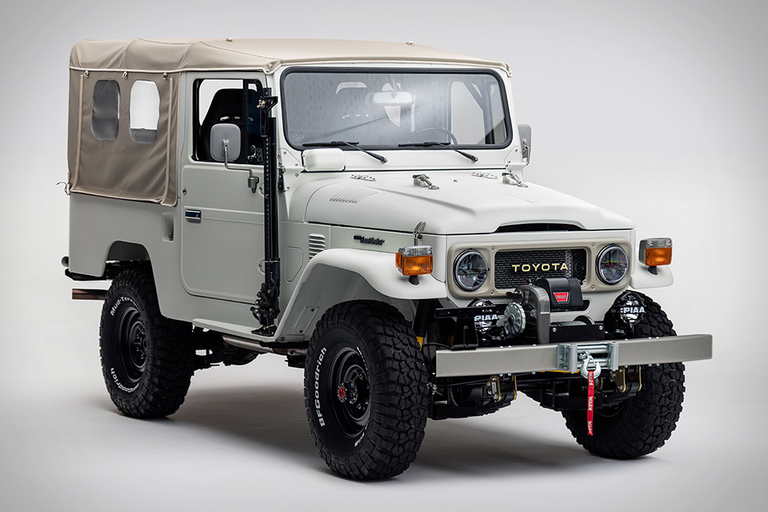 1982 Toyota FJ43 Aspen Edition