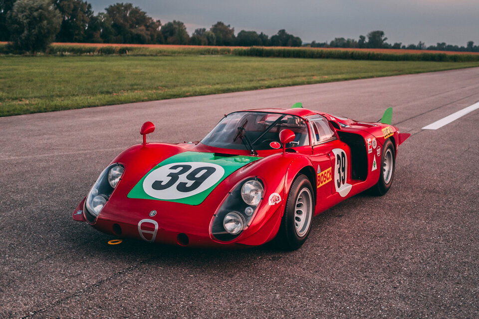 1968 Alfa Romeo Tipo 33 2 Daytona Uncrate