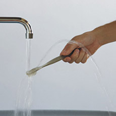 Brush & Rinse Toothbrush