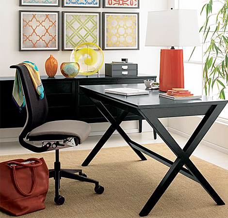 Spotlight Desk