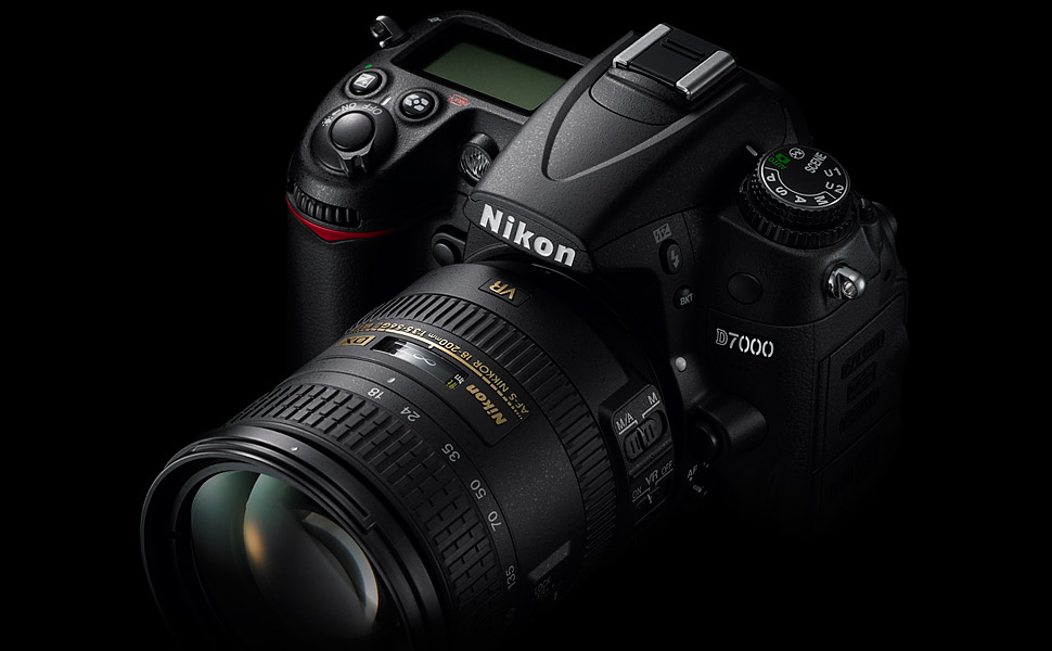 http://uncrate.com/p/2010/09/nikon-d7000-xl.jpg