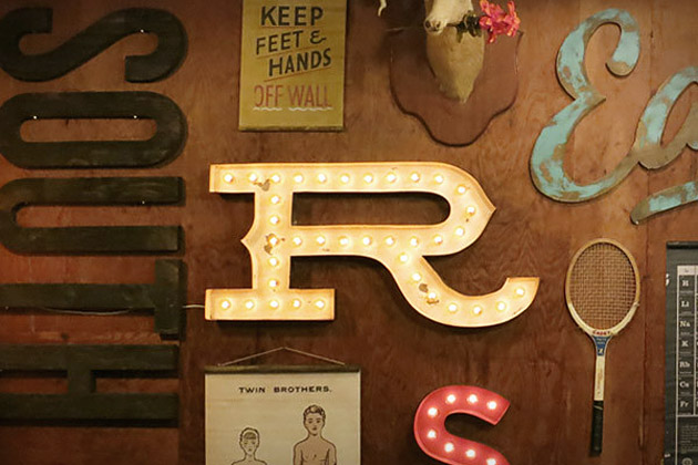 Sideshow Sign Co.