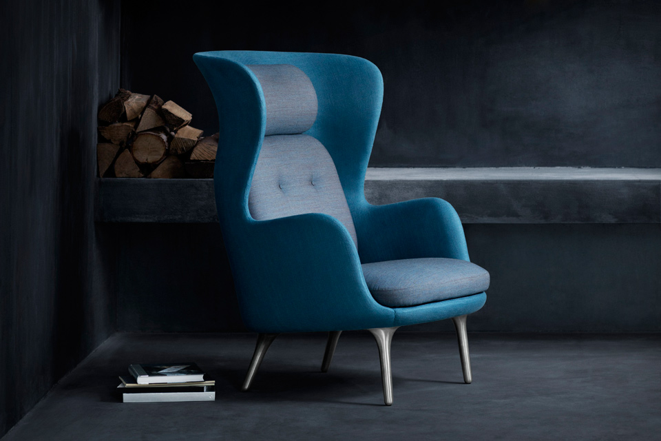 Ro Armchair