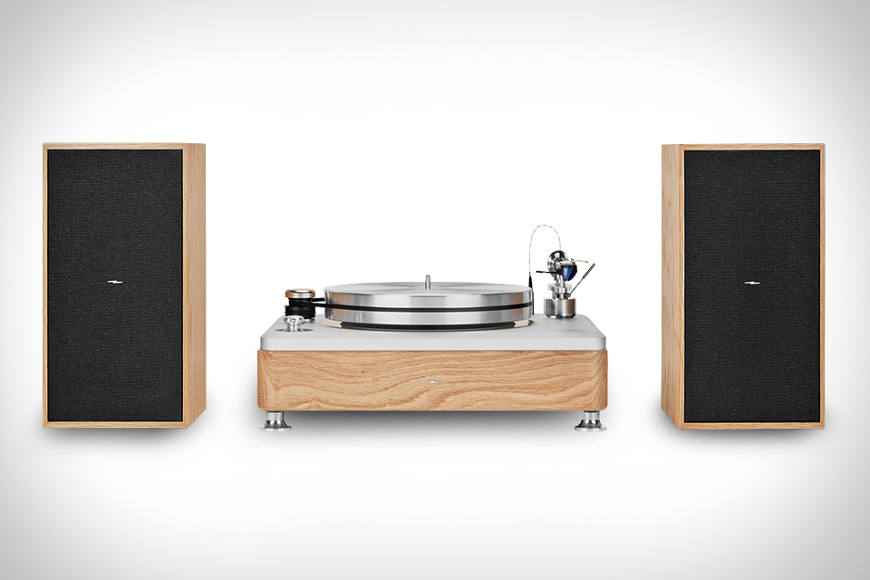Shinola Runwell Turntable