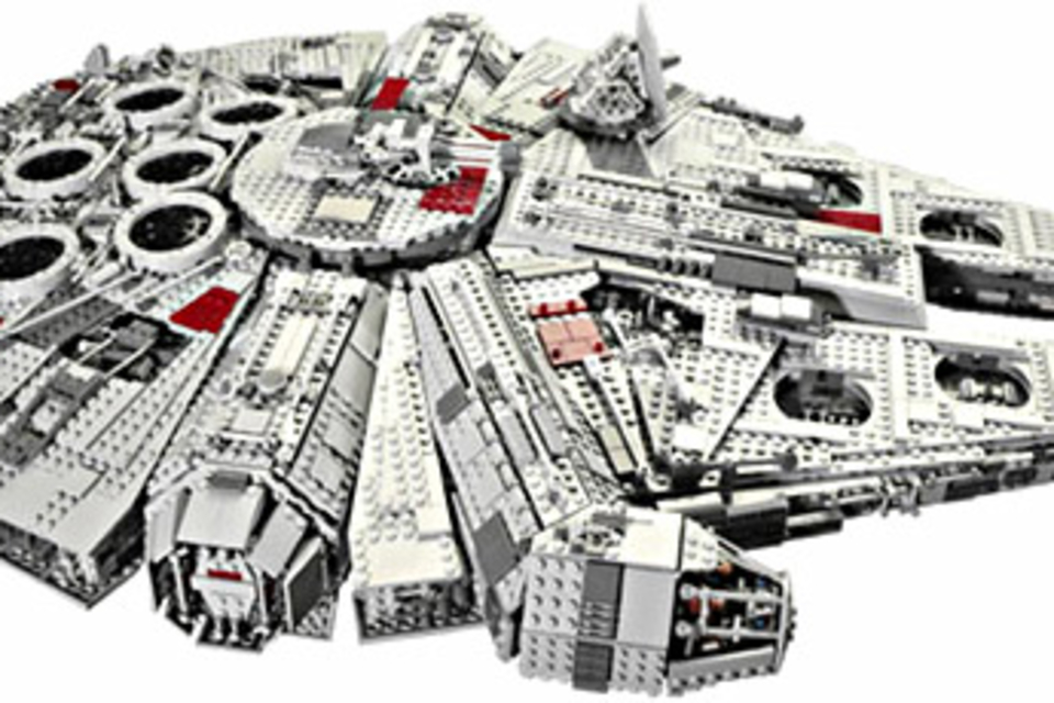 Lego Ultimate Collector's Millennium Falcon Lego Ultimate Collector's Millennium Falcon