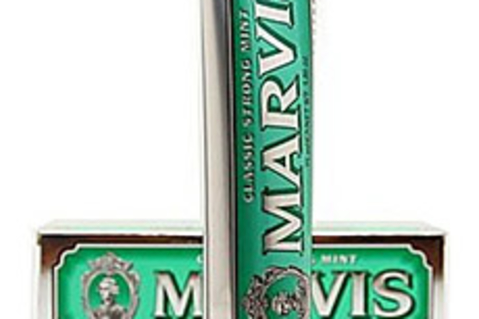Marvis Classic Strong Mint Toothpaste Marvis Classic Strong Mint Toothpaste