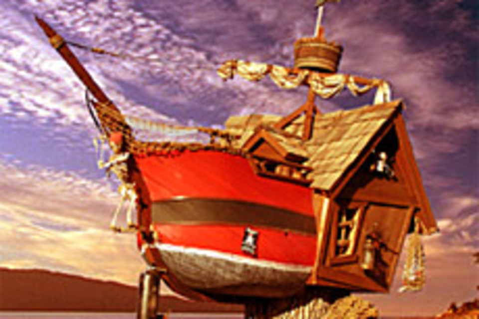 Scallywag Sloop Treehouse Scallywag Sloop Treehouse