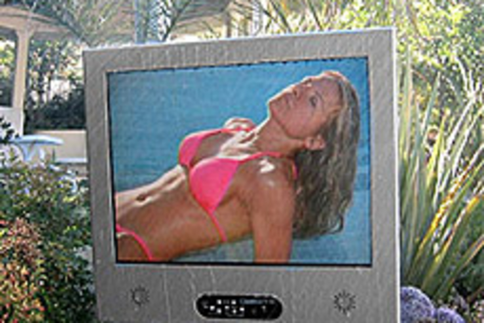SunBrite All-Weather Outdoor LCD TV