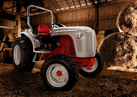 Boomer 8N Tractor  Boomer 8N Tractor