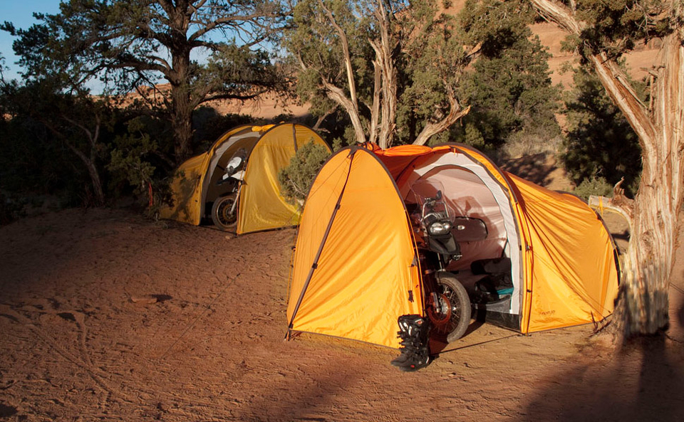 nomad motorcycle tent