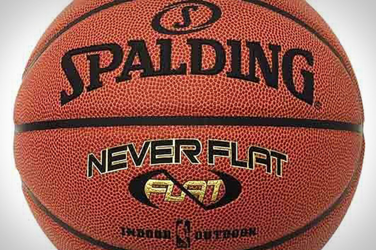 Spalding Neverflat Basketball