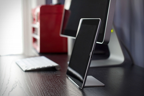 Magnus iPad Stand Magnus iPad Stand