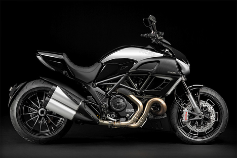 Ducati Diavel Cromo Motorcycle Ducati Diavel Cromo Motorcycle