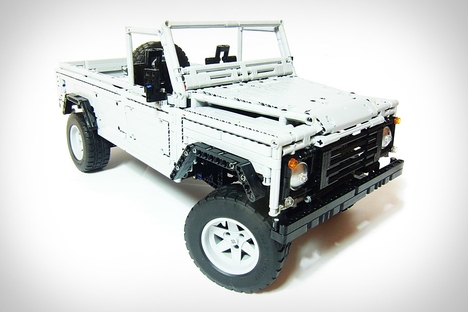 LEGO Land Rover Defender LEGO Land Rover Defender
