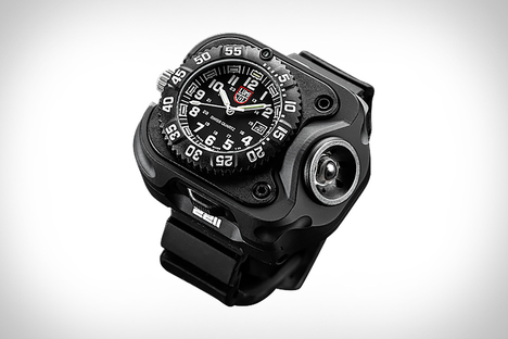 SureFire Luminox WristLight SureFire Luminox WristLight