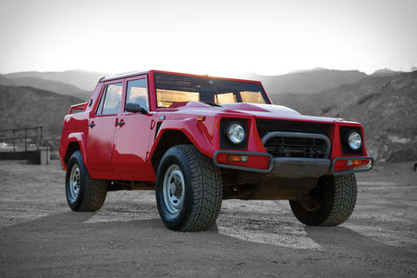 Lamborghini LM002 Lamborghini LM002