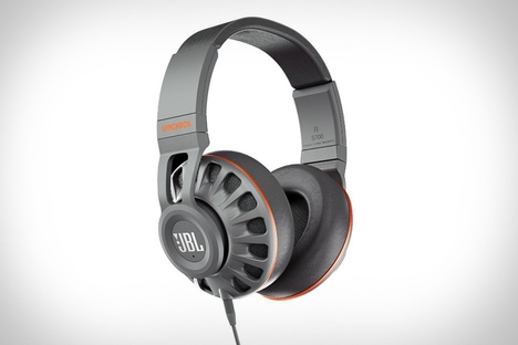JBL Synchros S700NC Headphones JBL Synchros S700NC Headphones