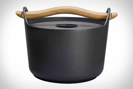 Sarpaneva Cast Iron Pot Sarpaneva Cast Iron Pot