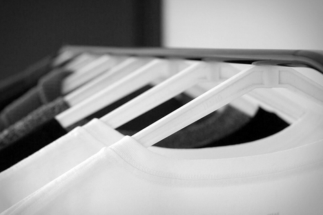 Cling Magnetic Hanger Cling Magnetic Hanger