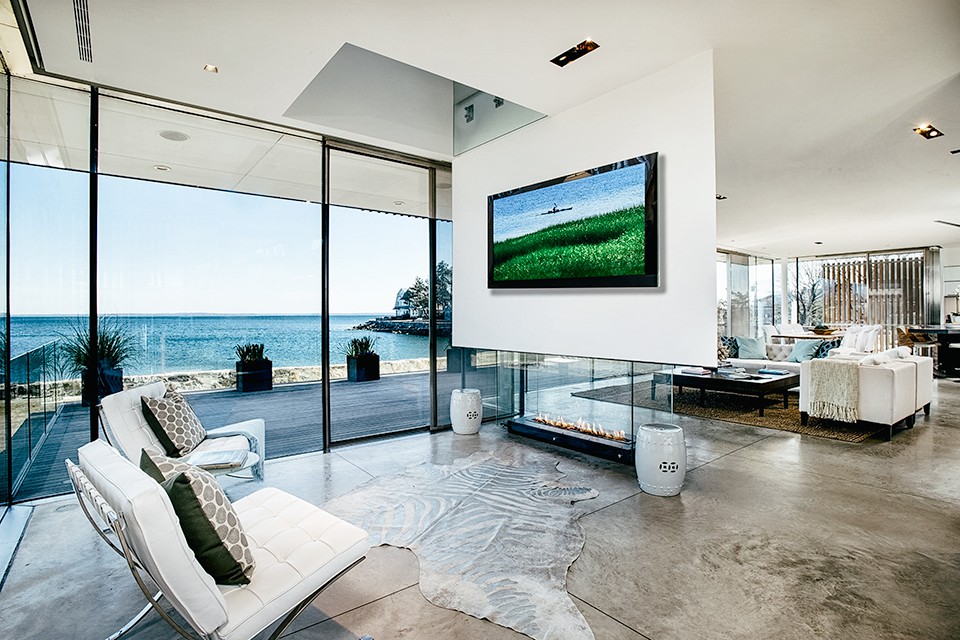 Greenwich Point Glass House Uncrate