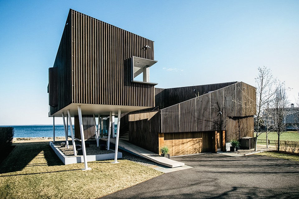 Greenwich Point Glass House Uncrate