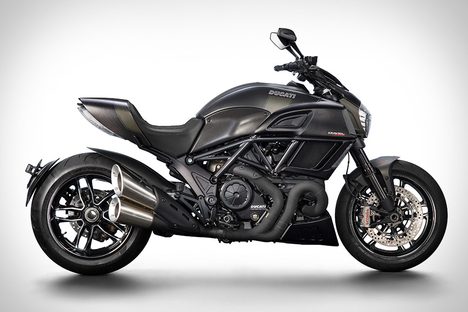 Ducati Diavel Carbon Motorcycle Ducati Diavel Carbon Motorcycle