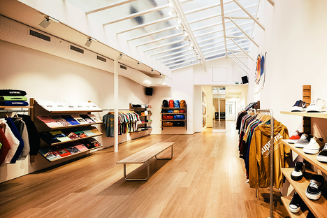 Supreme Paris Supreme Paris