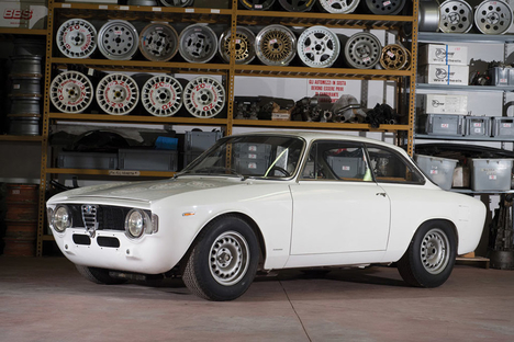 1965 Alfa Romeo Giulia Sprint GTA 1965 Alfa Romeo Giulia Sprint GTA