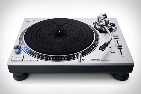 Technics SL-1200GR Turntable Technics SL-1200GR Turntable