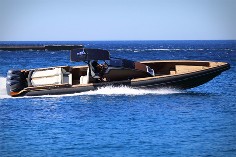 Technohull Omega 41 Powerboat Technohull Omega 41 Powerboat