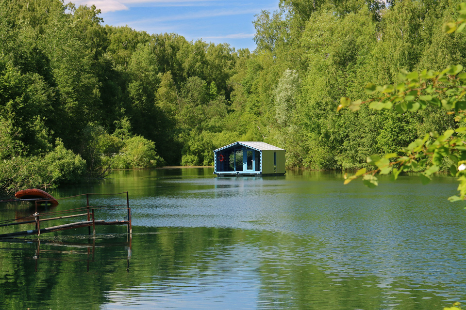 Dd16 Floating Cabin Uncrate