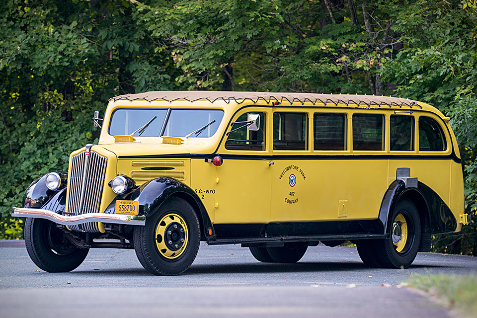 1937 Экскурсионный автобус по Йеллоустонскому парку