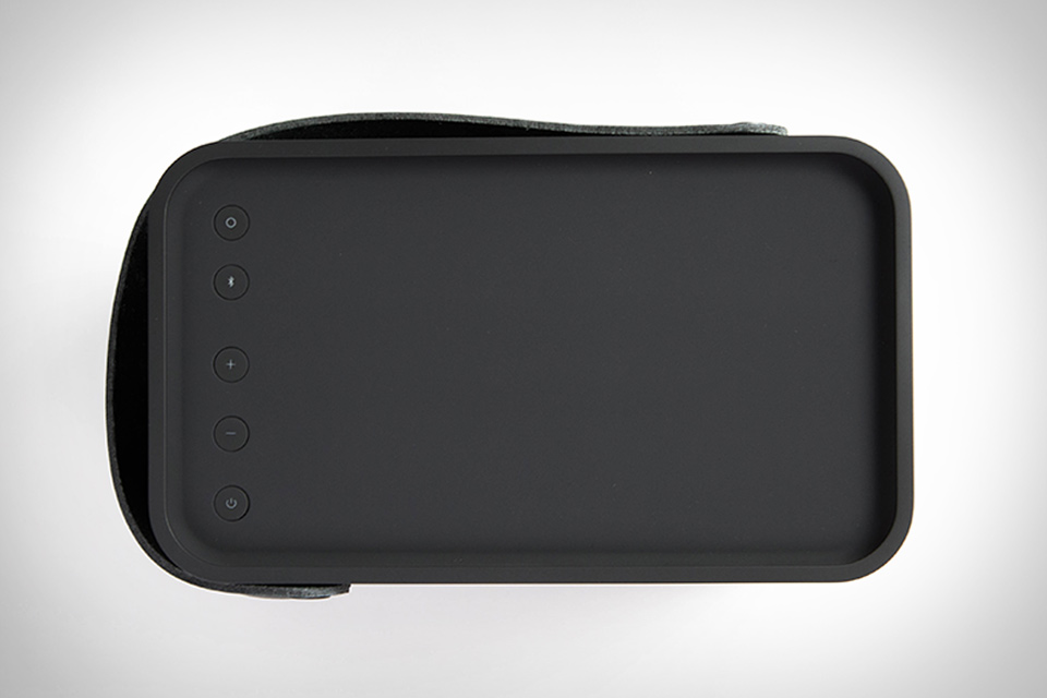 Bang & Olufsen BeoPlay Beolit 17