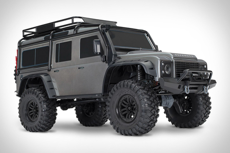 Traxxas TRX-4 R/C Defender Traxxas TRX-4 R/C Defender
