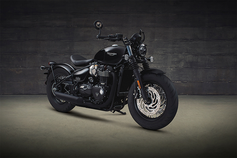 Triumph Bonneville Bobber Black