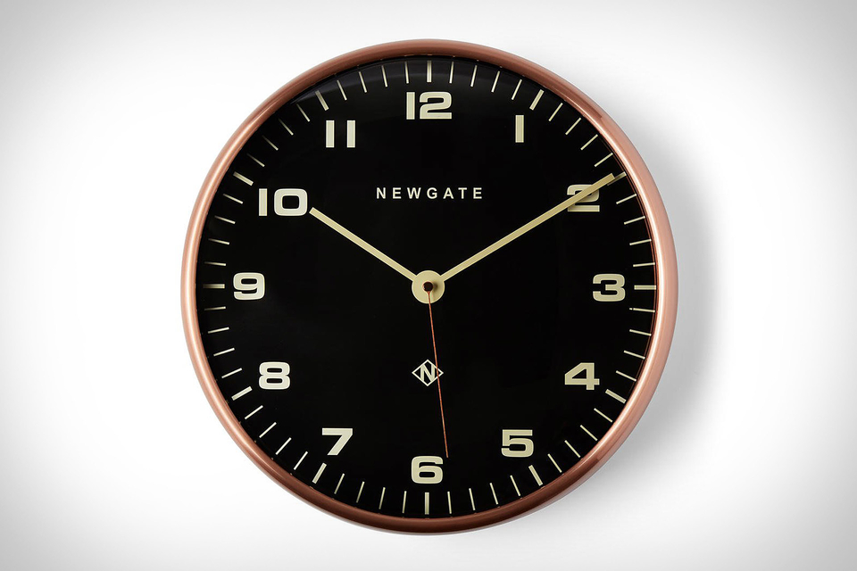 L'Horloge Newgate Chrysler Uncrate