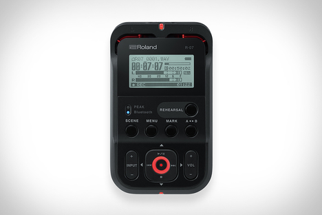 Roland R-07 Audio Recorder Roland R-07 Audio Recorder