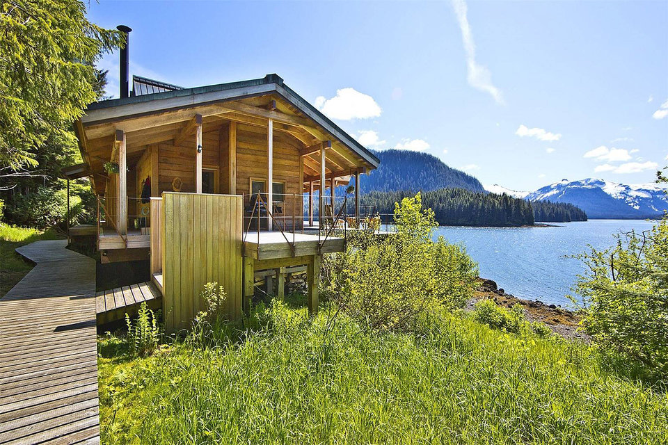 Hidden Bay Retreat Uncrate