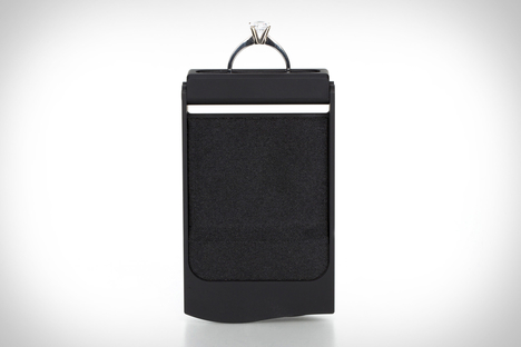 Monarch Engagement Ring Case Monarch Engagement Ring Case