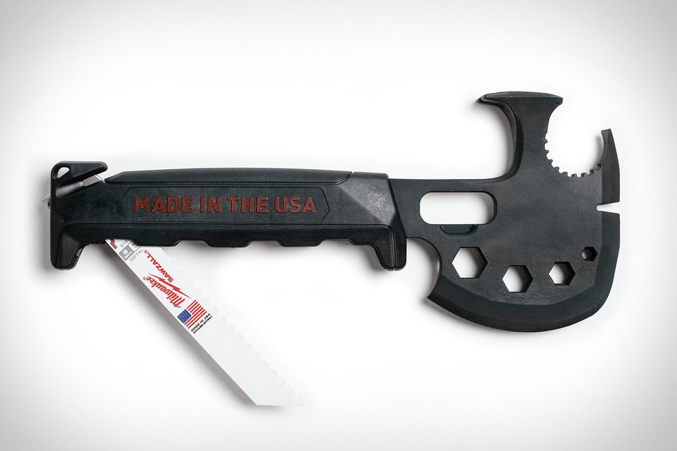 Off Grid Survival Axe Elite Uncrate